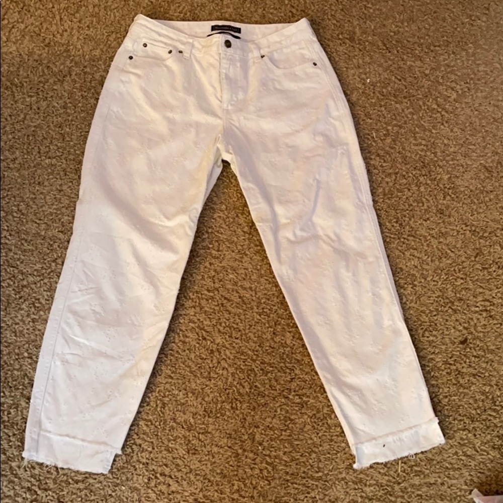 Abercrombie & Fitch white jeans